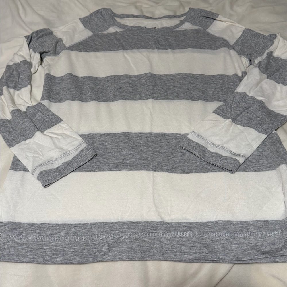 Bass Weekend Gray and White Stripe along Sleeve Tee Shirt Women’s Small